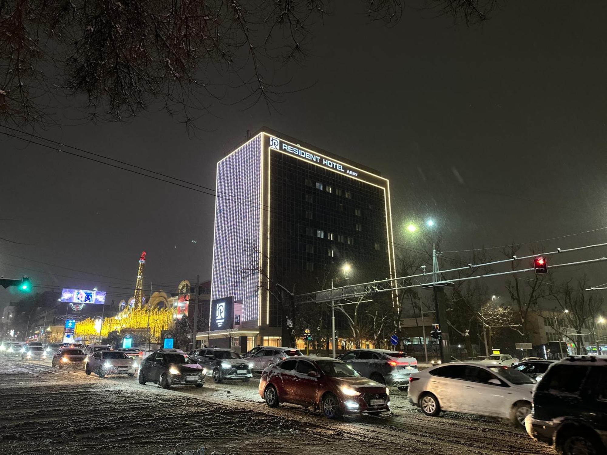 Resident Hotel Abay Almaty Exterior foto