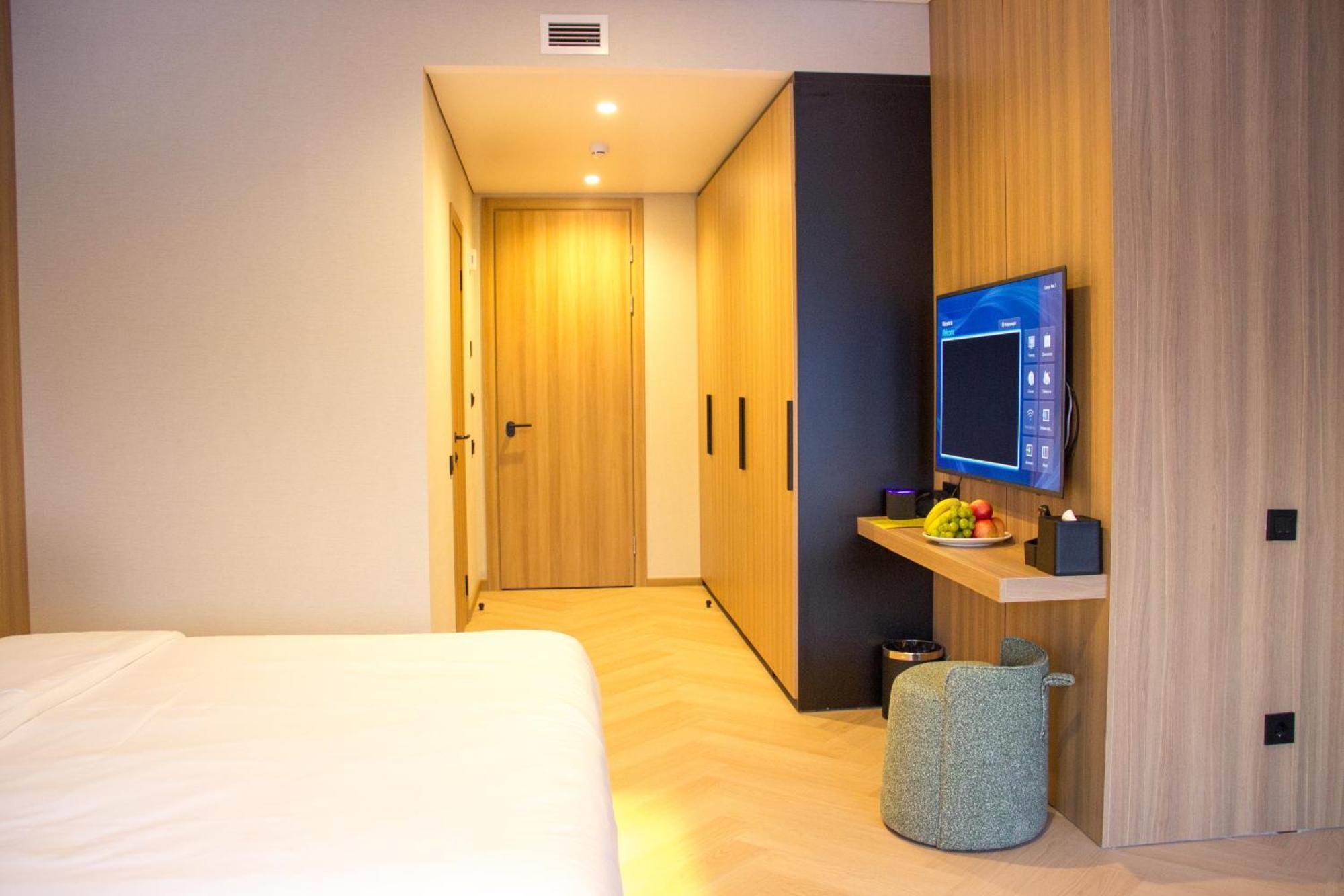 Resident Hotel Abay Almaty Exterior foto